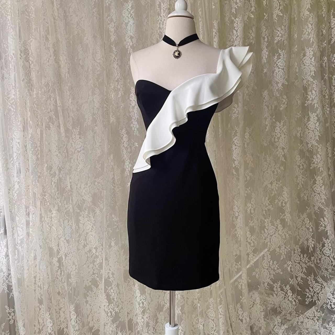 Parker black fashion and white dress