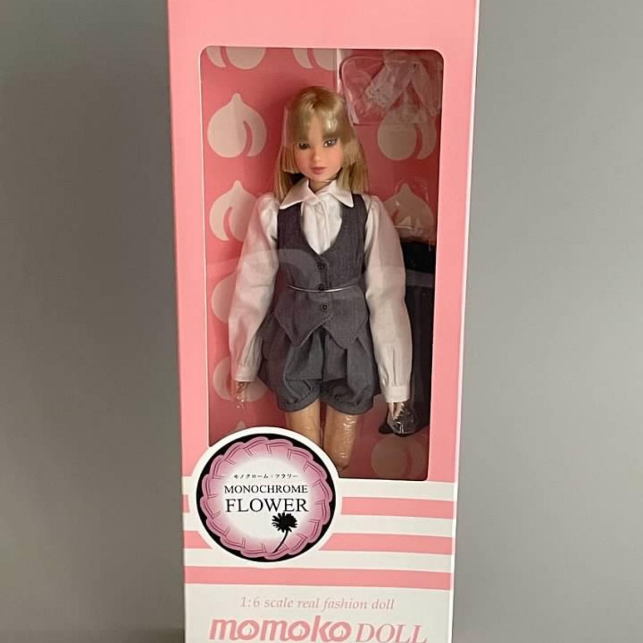 Teenage Momoko Monochrome Flower 1/6 Scale Fashion... - Depop