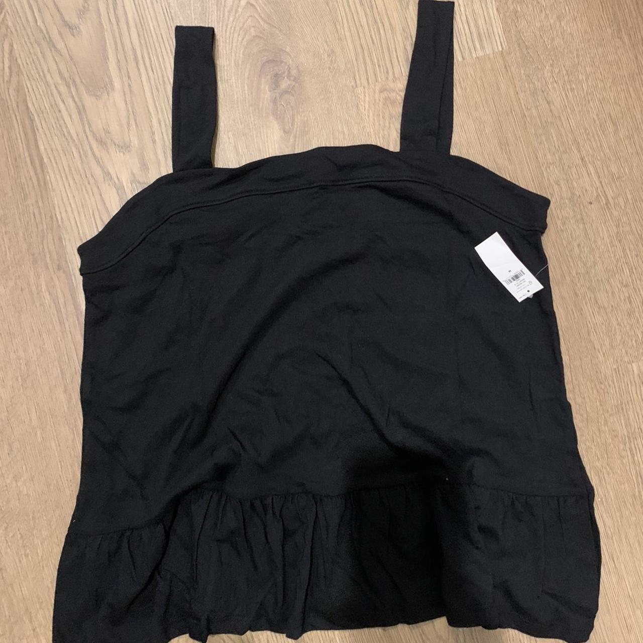Gap Women's Black Vest Depop