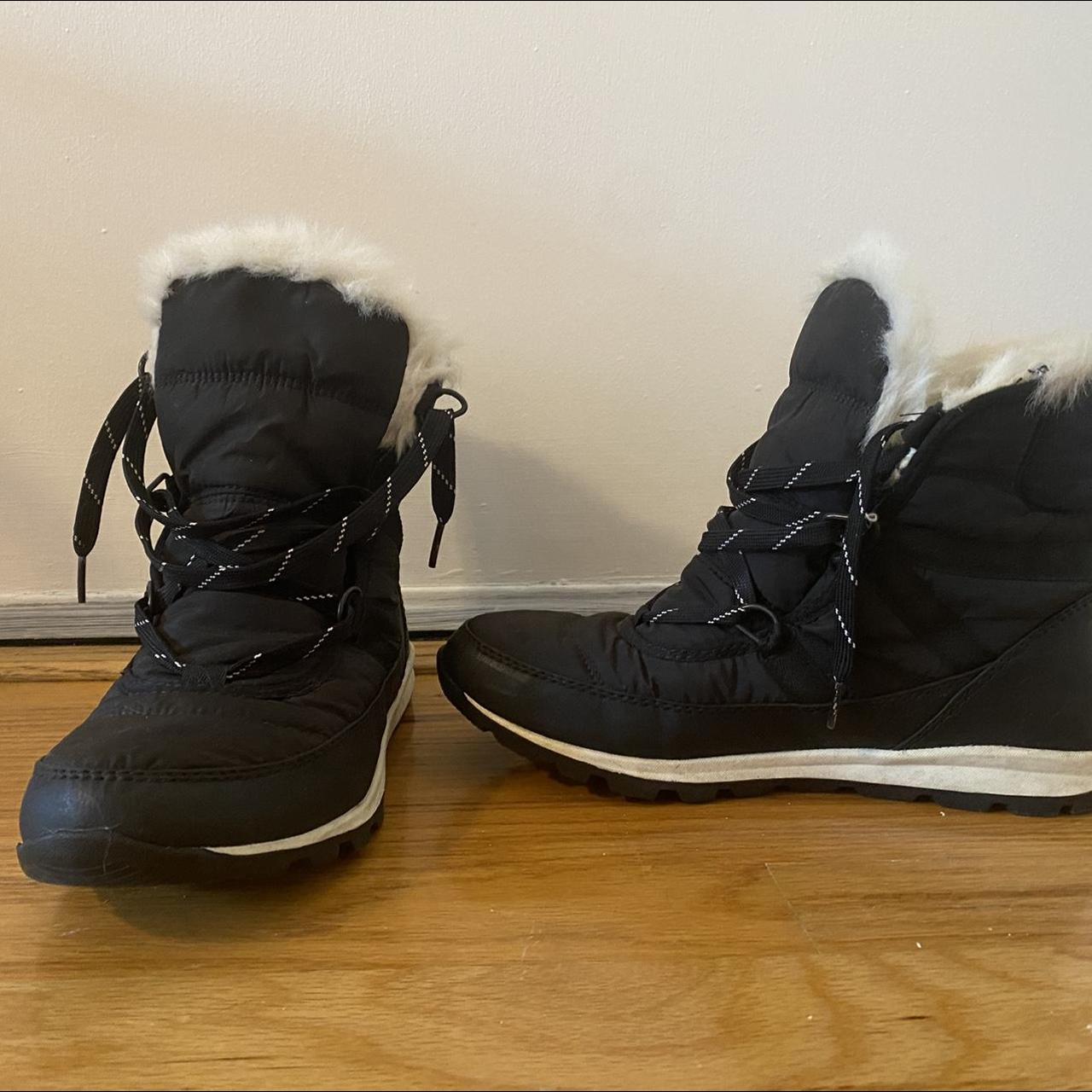 Short sorel boots with fur online