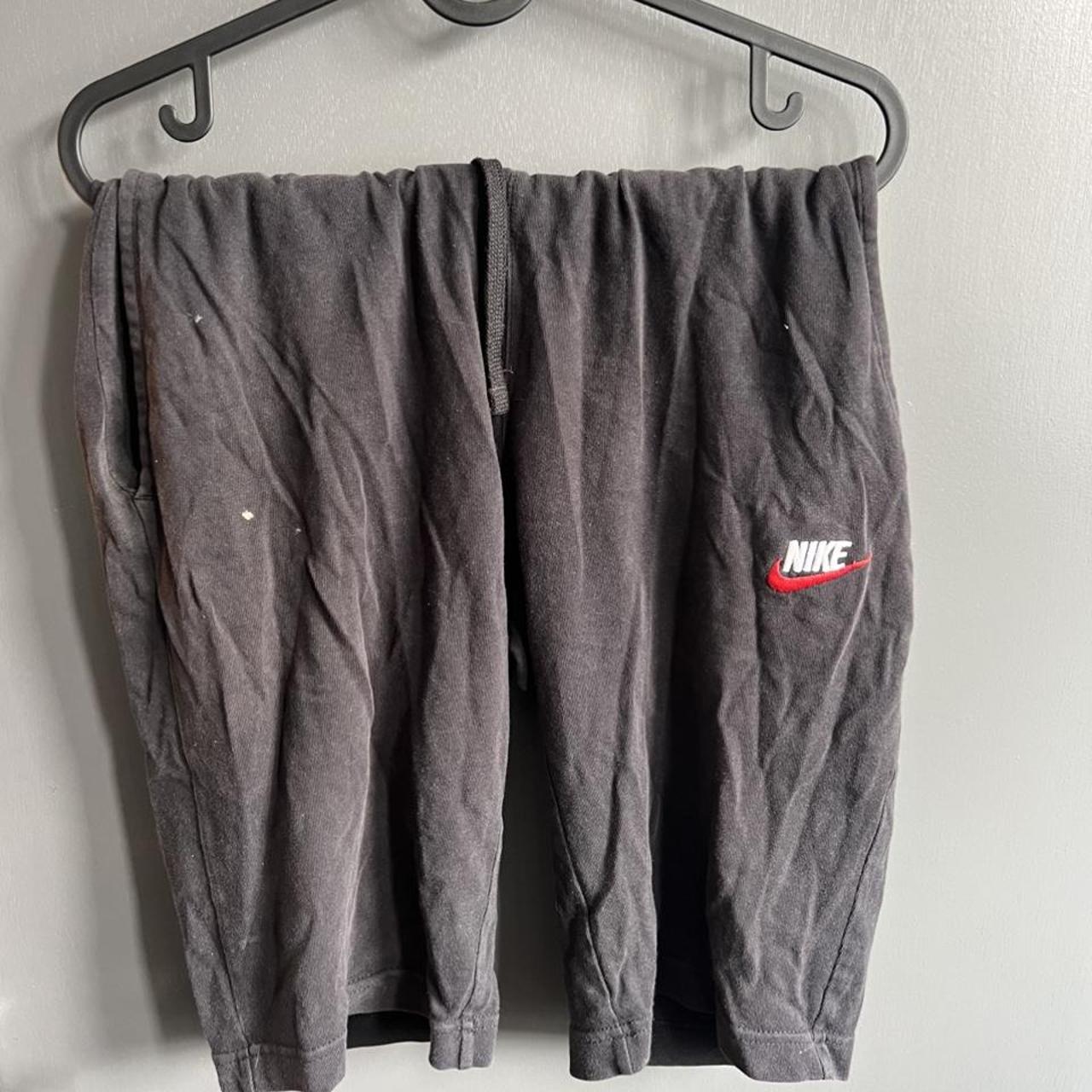 short black nike shorts