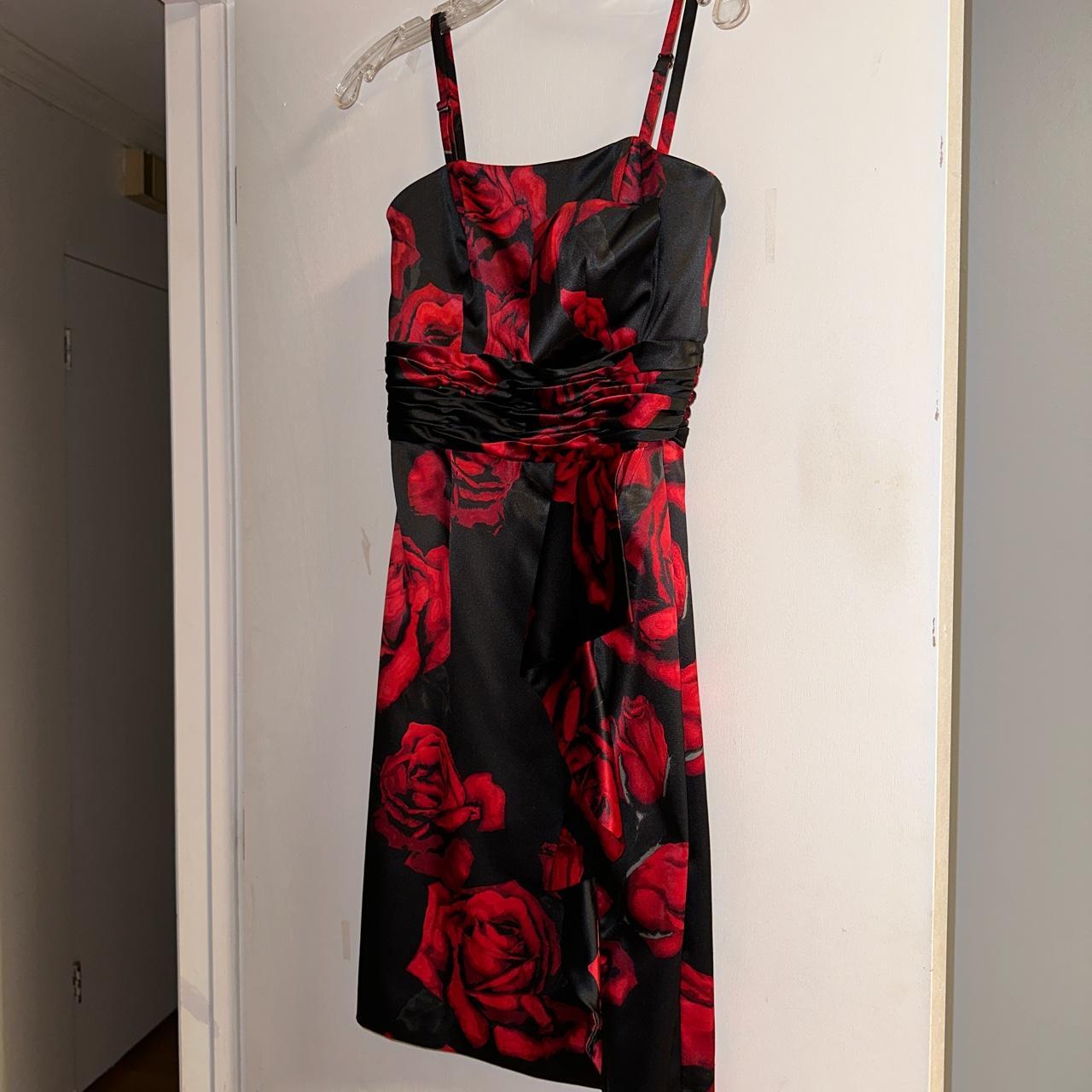 White House Black Market red rose print and black... - Depop