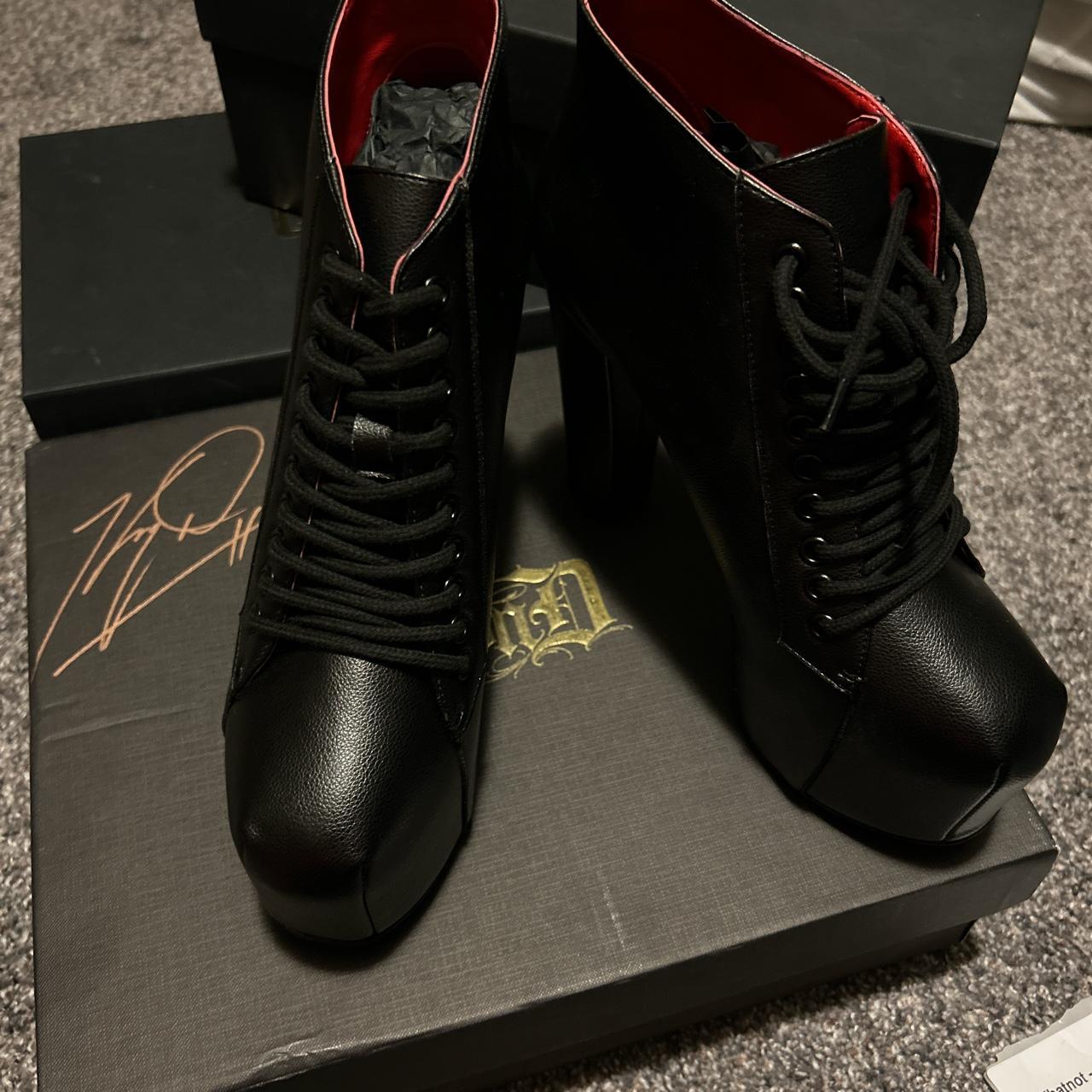 Von D shoe in size 10 Style#VDDTA01F black