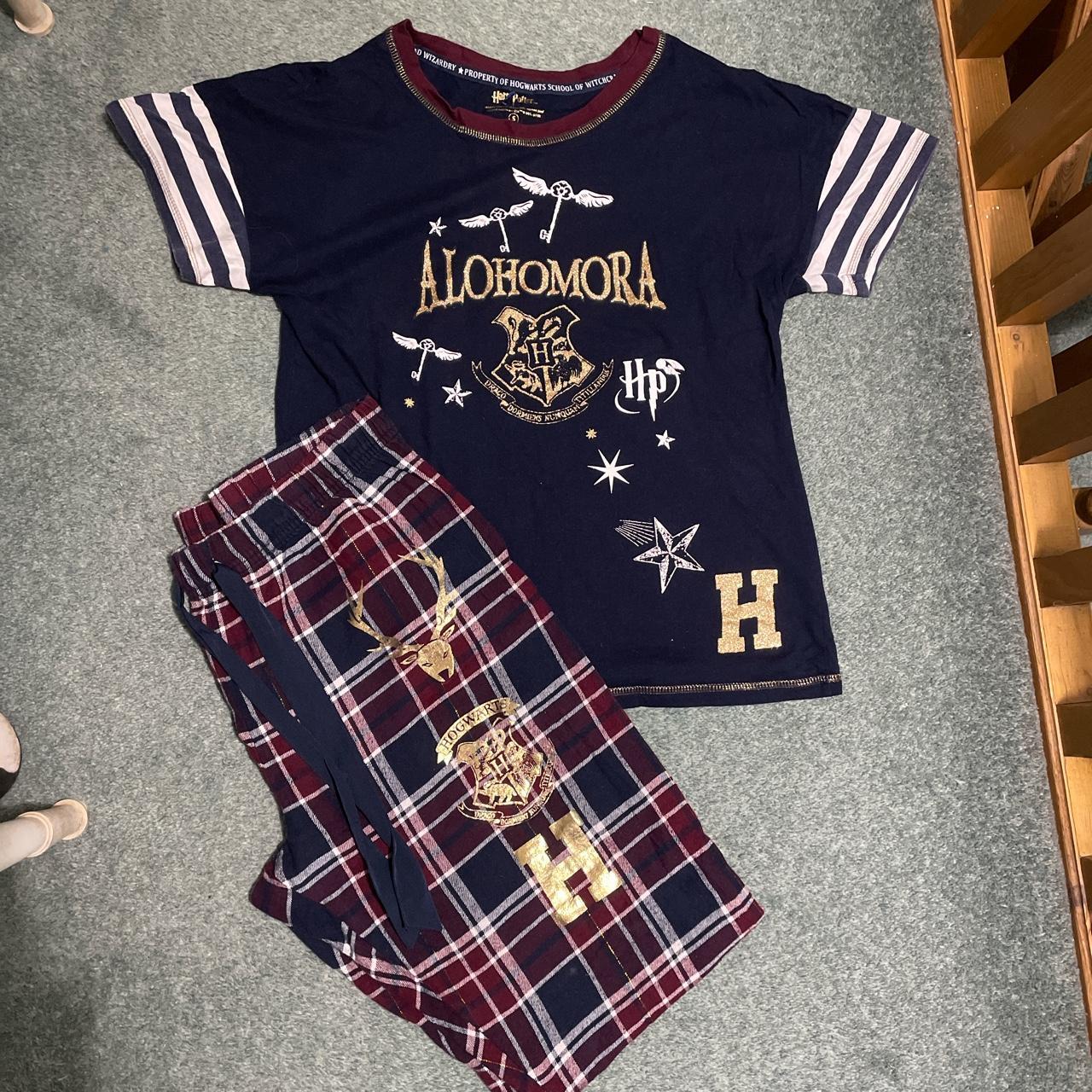 Harry Potter Women's Burgundy And Navy Pajamas | Depop