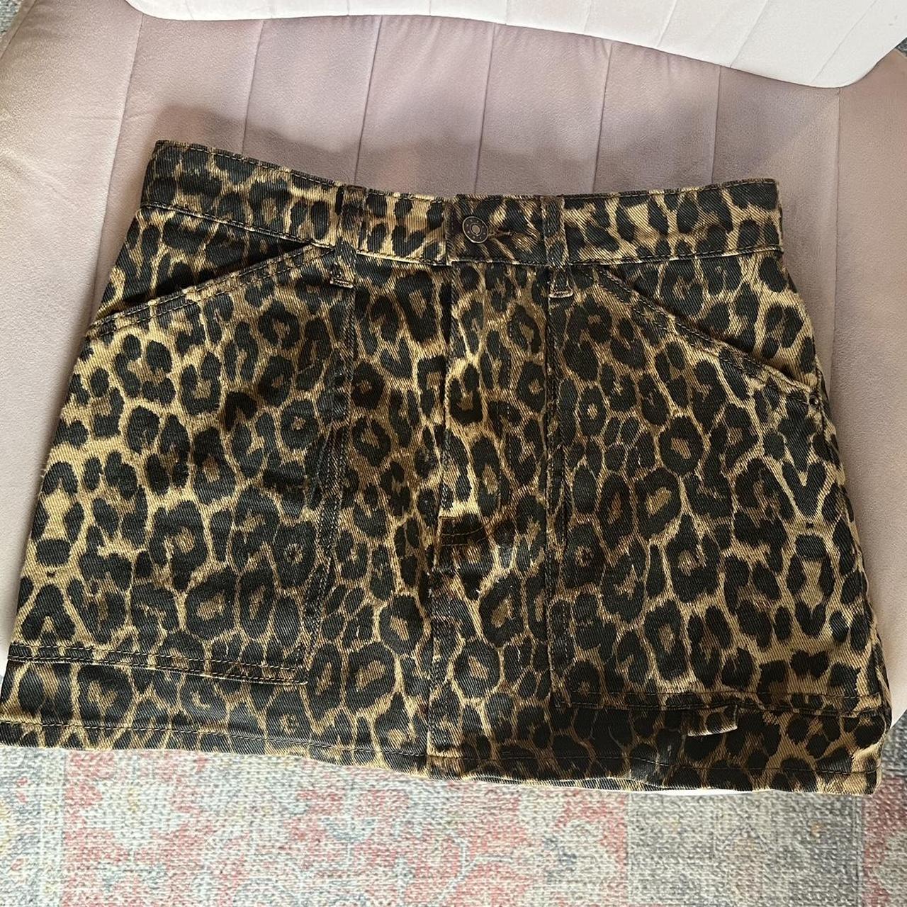 Lioness leopard / cheetah print cargo mini skirt XS... - Depop
