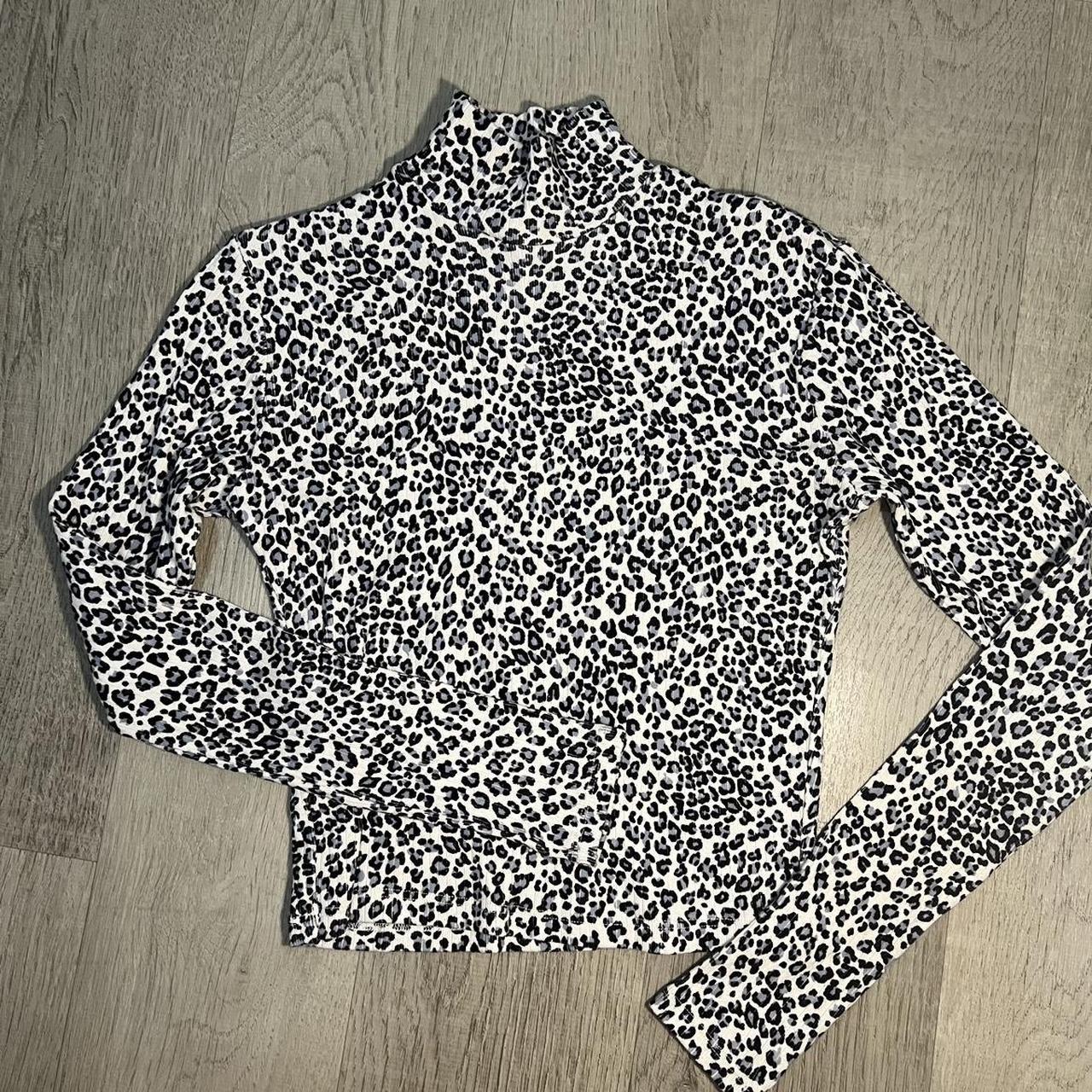 Cheetah turtleneck outlet brandy melville