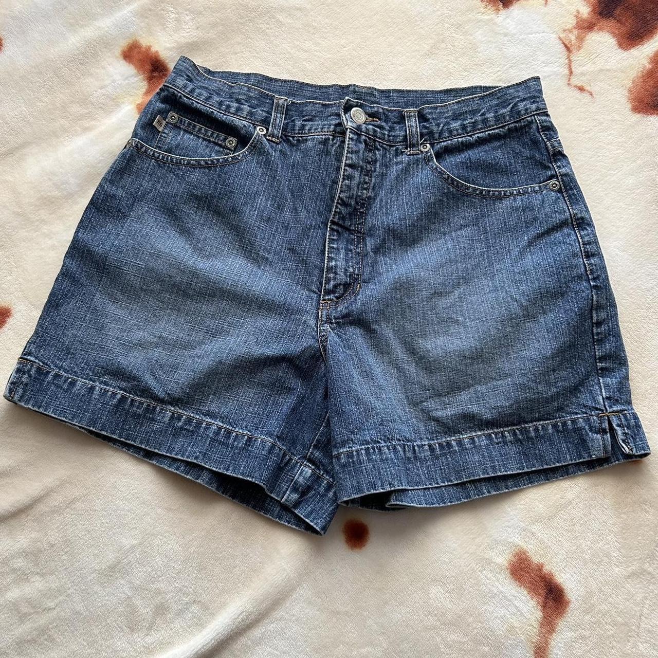 item listed by natashiiita