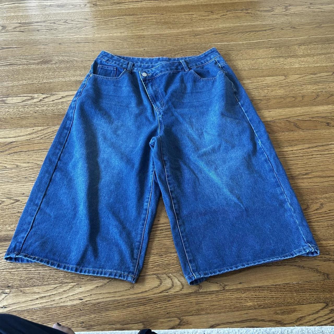 item listed by natashiiita
