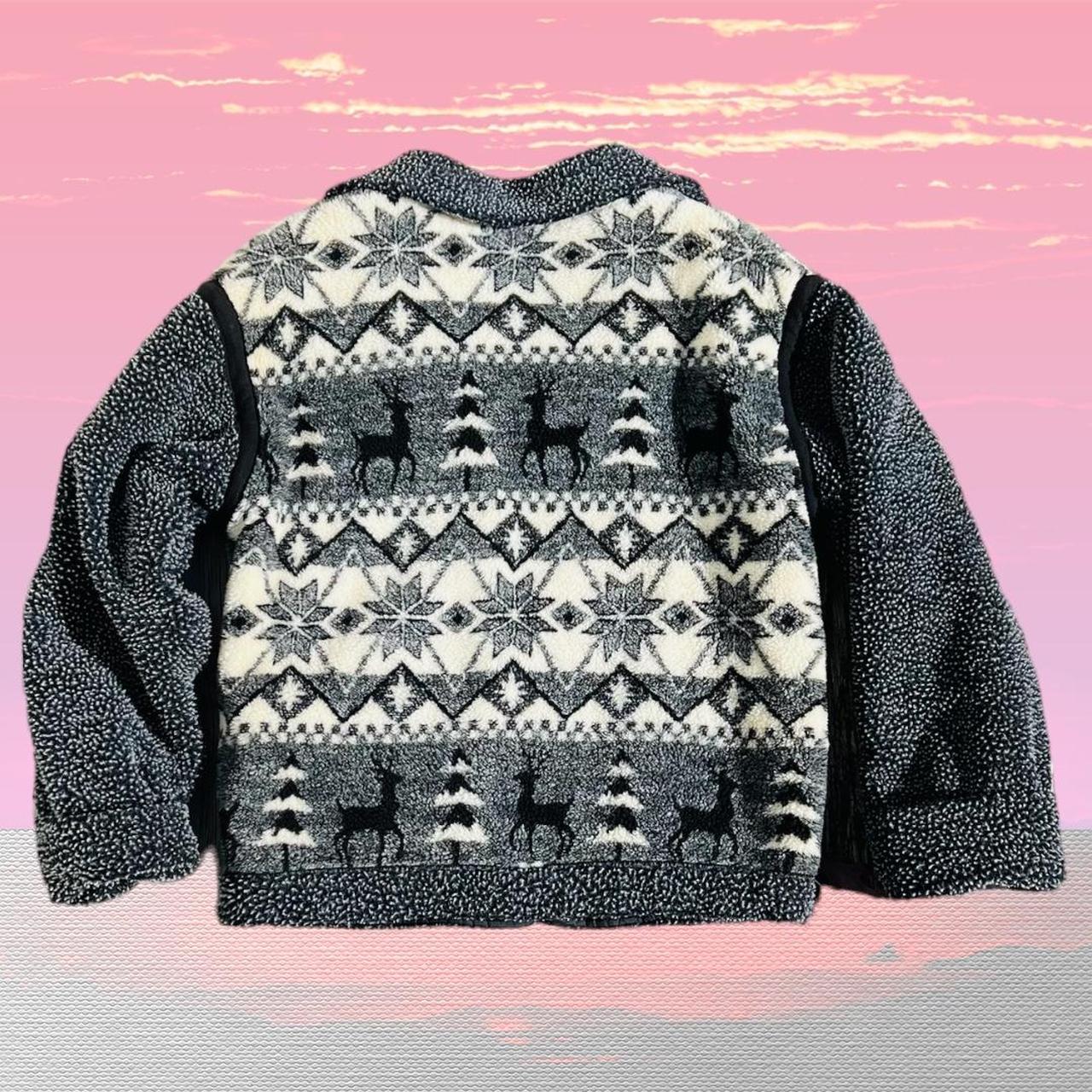 Vintage gray and white fleece Sherpa jacket Size... Depop