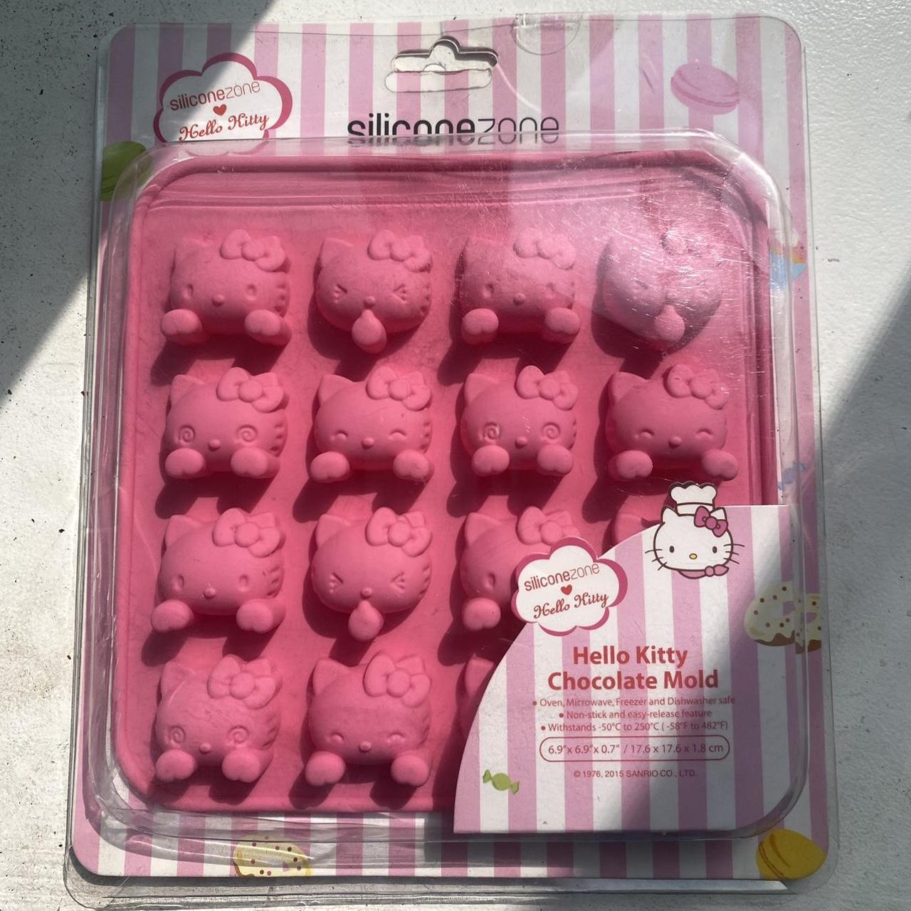 2 Hello Kitty Chocolate Silicone Molds, 2 bear & 2 flamingo molds