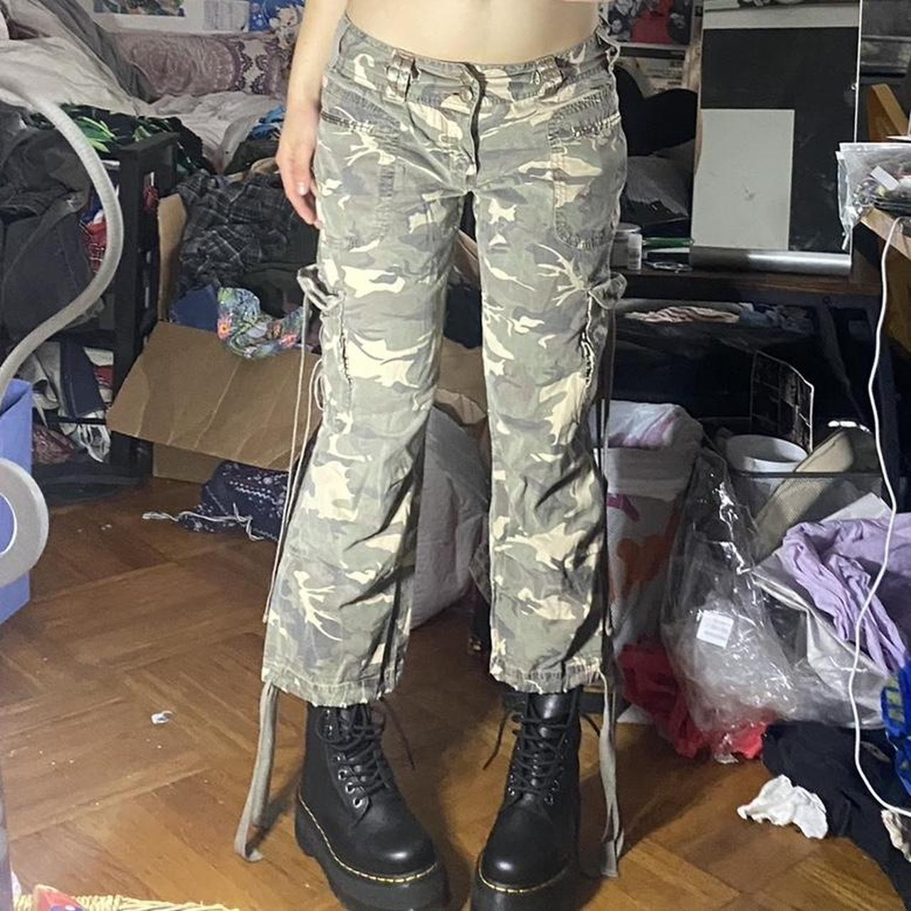 Women's Military Green Pants 🪖🐯 🏕️Accesorized with - Depop
