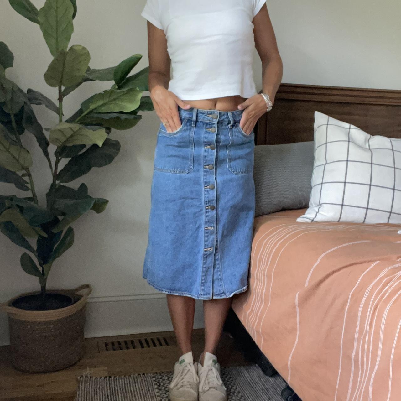 OLD NAVY DENIM MIDI SKIRT Measurements Tag Says... - Depop