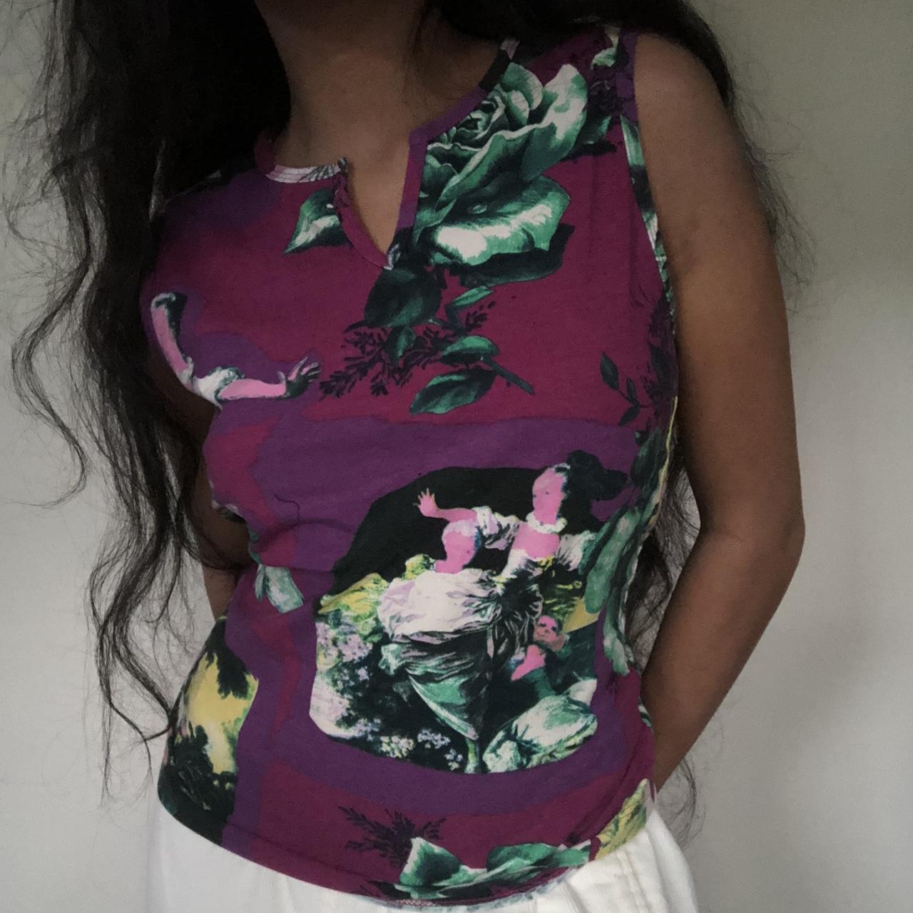 ʚ ɞ Y2k Clio graphic top ʚ ɞ˚·･ . ॱ 𝑠𝘩𝑜𝑝... - Depop