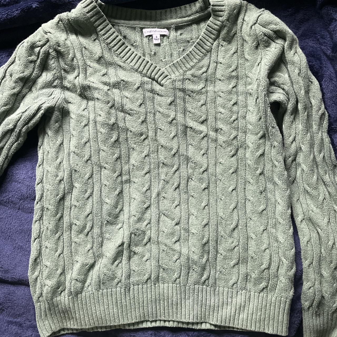 Croft & Barrow green v neck sweater - Depop