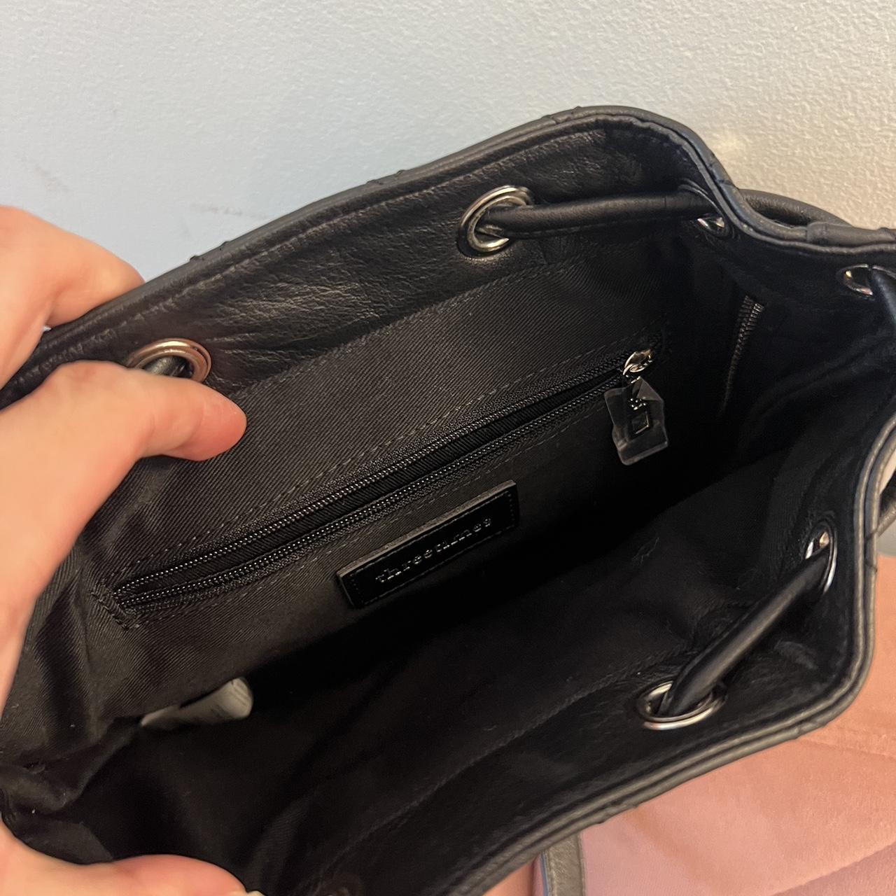 【threetimes】 Acorn backpack THREETIMES Acorn Backpack - Black: Stylish, Spacious, and