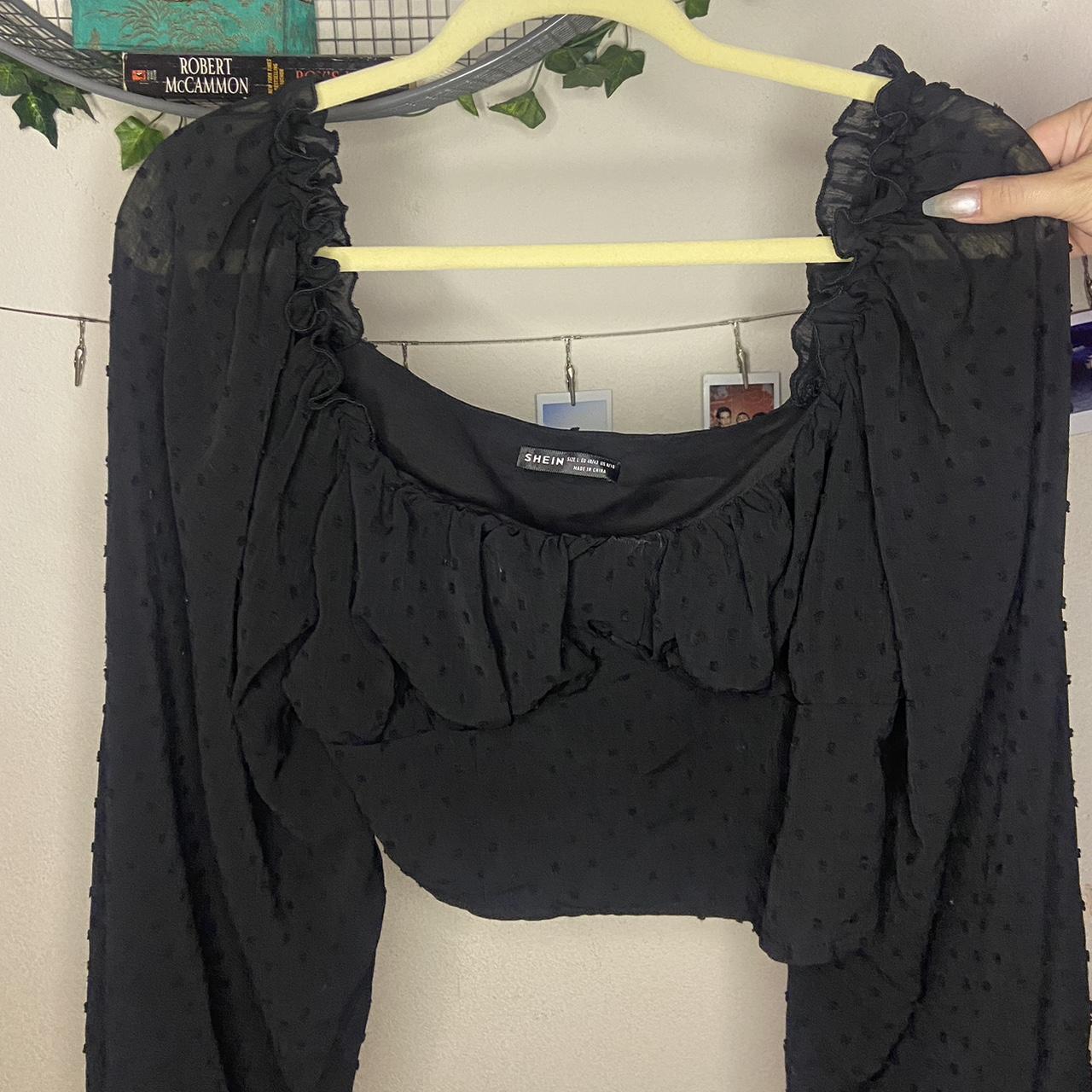 Black Cropped Blouse such a nice black going out... - Depop