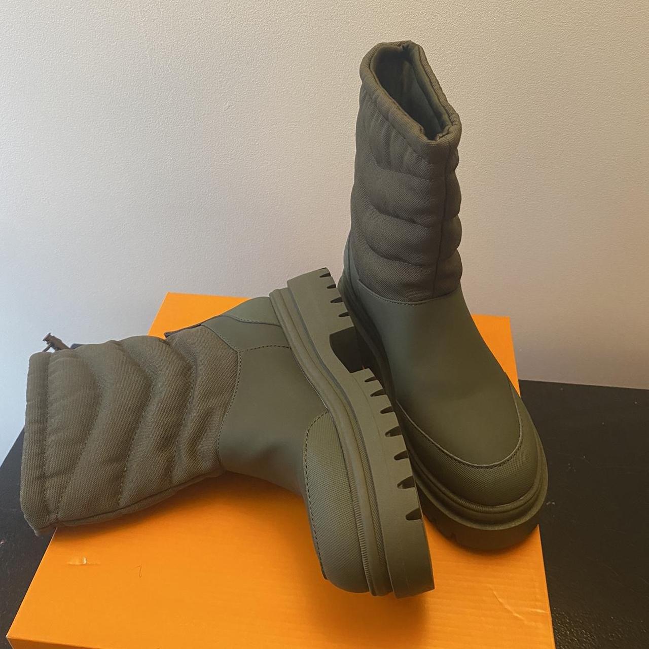 Brand new olive green rocket dog boots! Never been... Depop