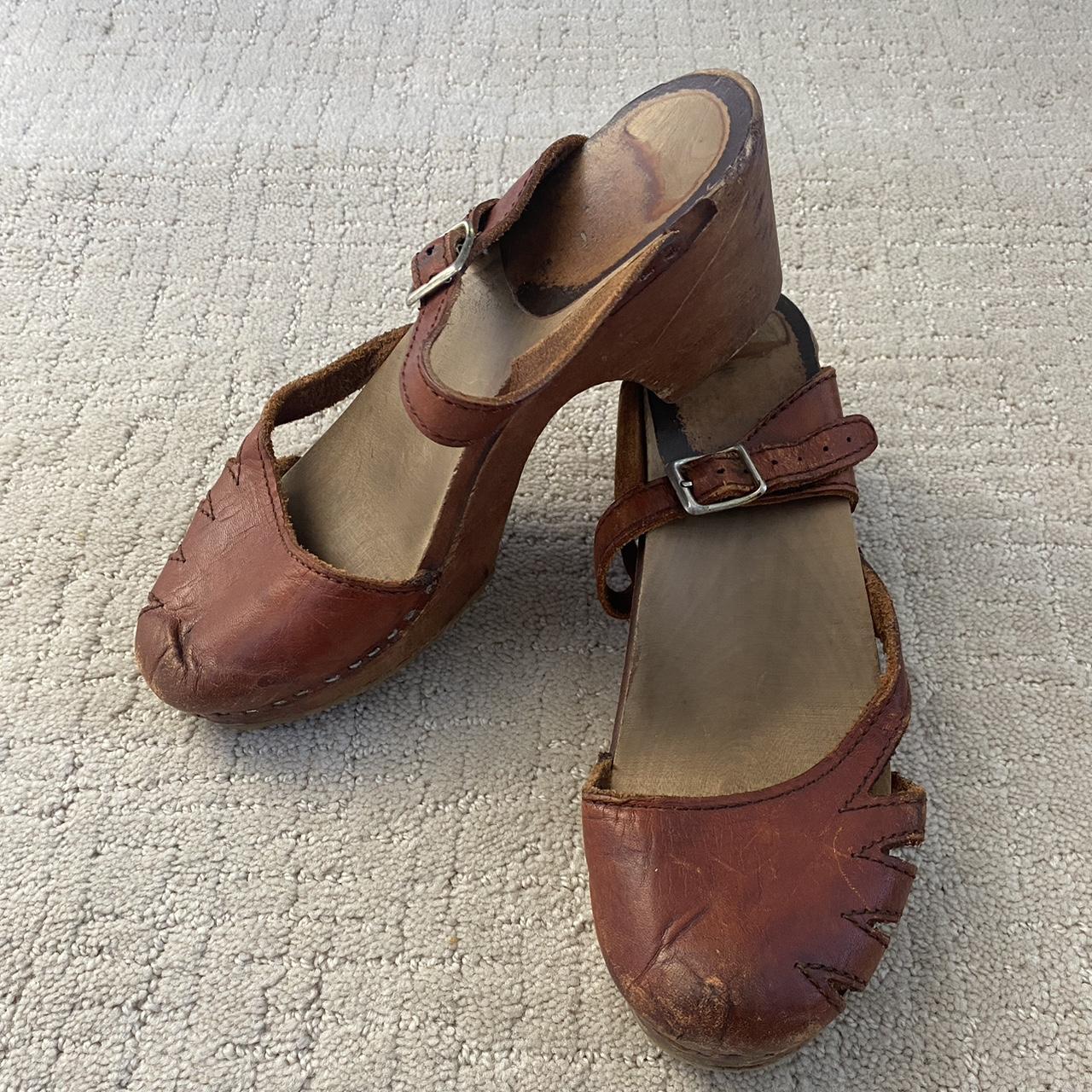 True vintage brown leather clogs. Got these at the... - Depop