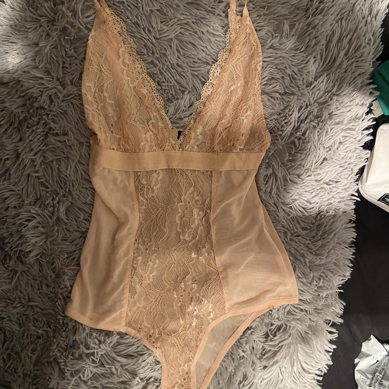 Nude lace bodysuit - Depop