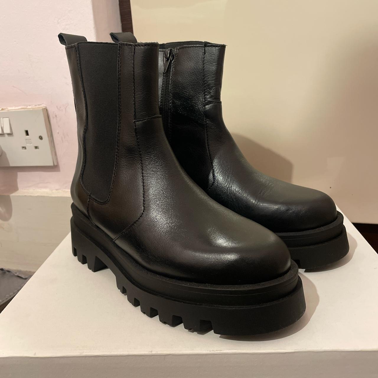 Office Women's Black Boots | Depop