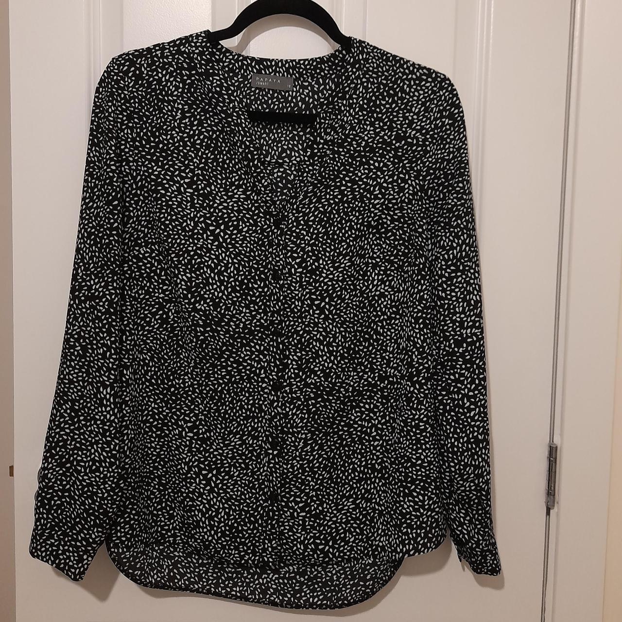 Papaya Women's Black and White Blouse Depop