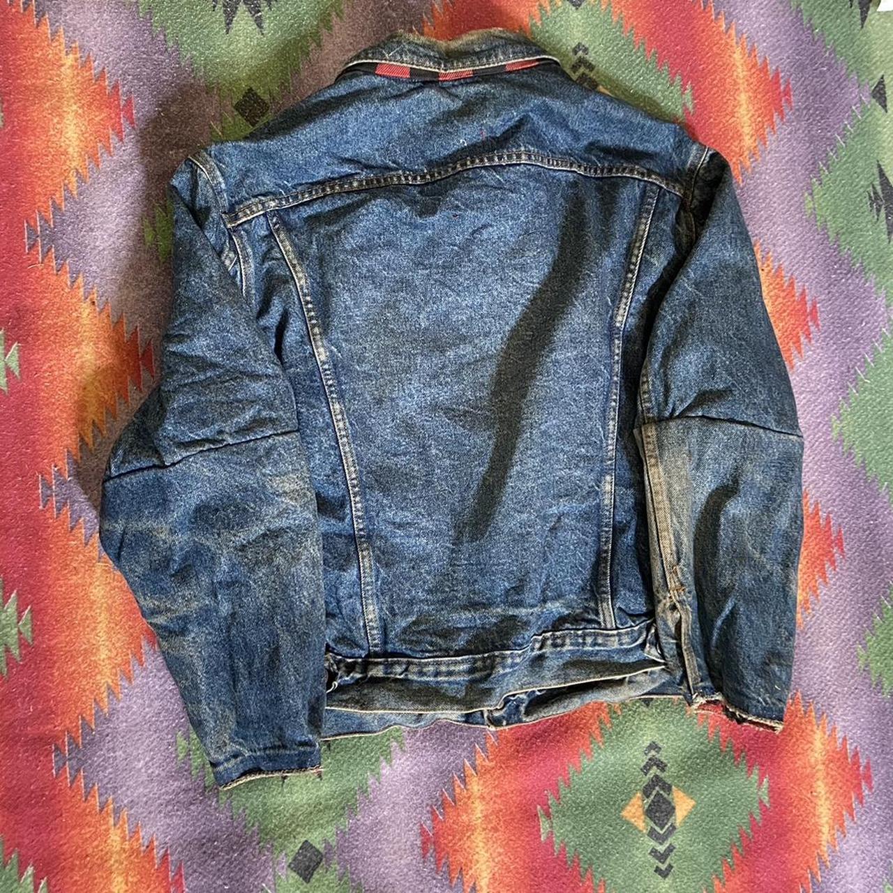 VINTAGE LEVIS FLANNEL LINED DENIM JACKET SIZE LARGE... - Depop