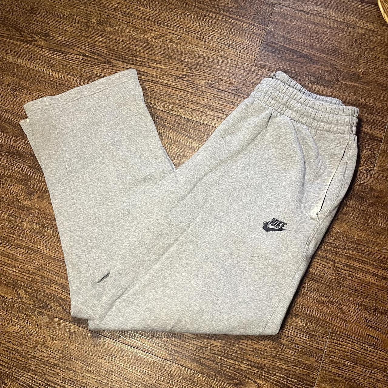womens nike grey sweatpants