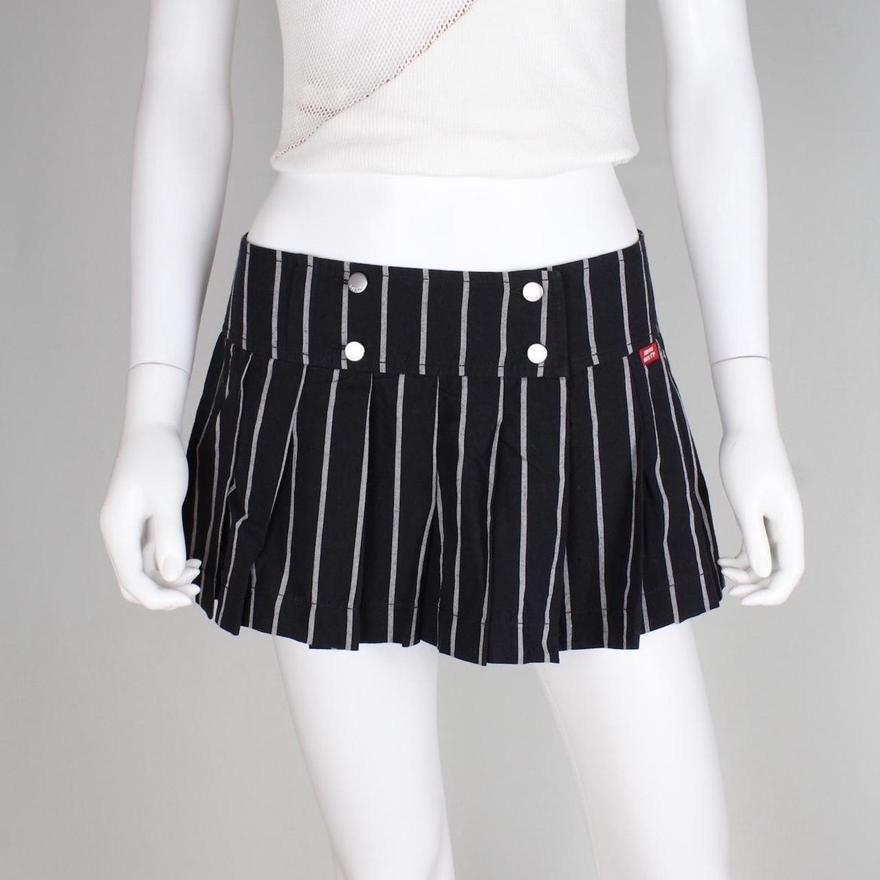 Black and white striped skirt 6 inch best sale