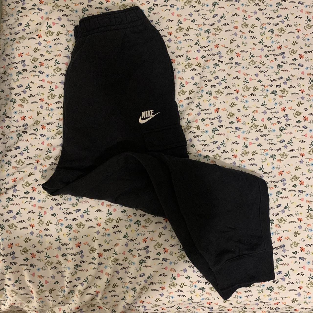 Nike Women's Black Joggerstracksuits Depop