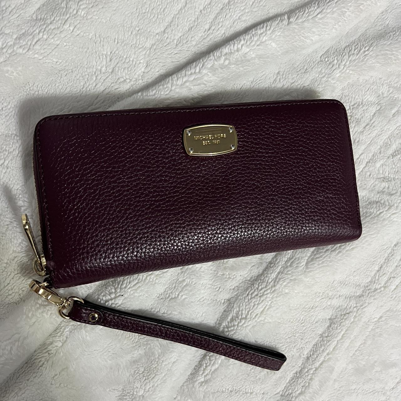 Used Michael Kors wallet in great condition