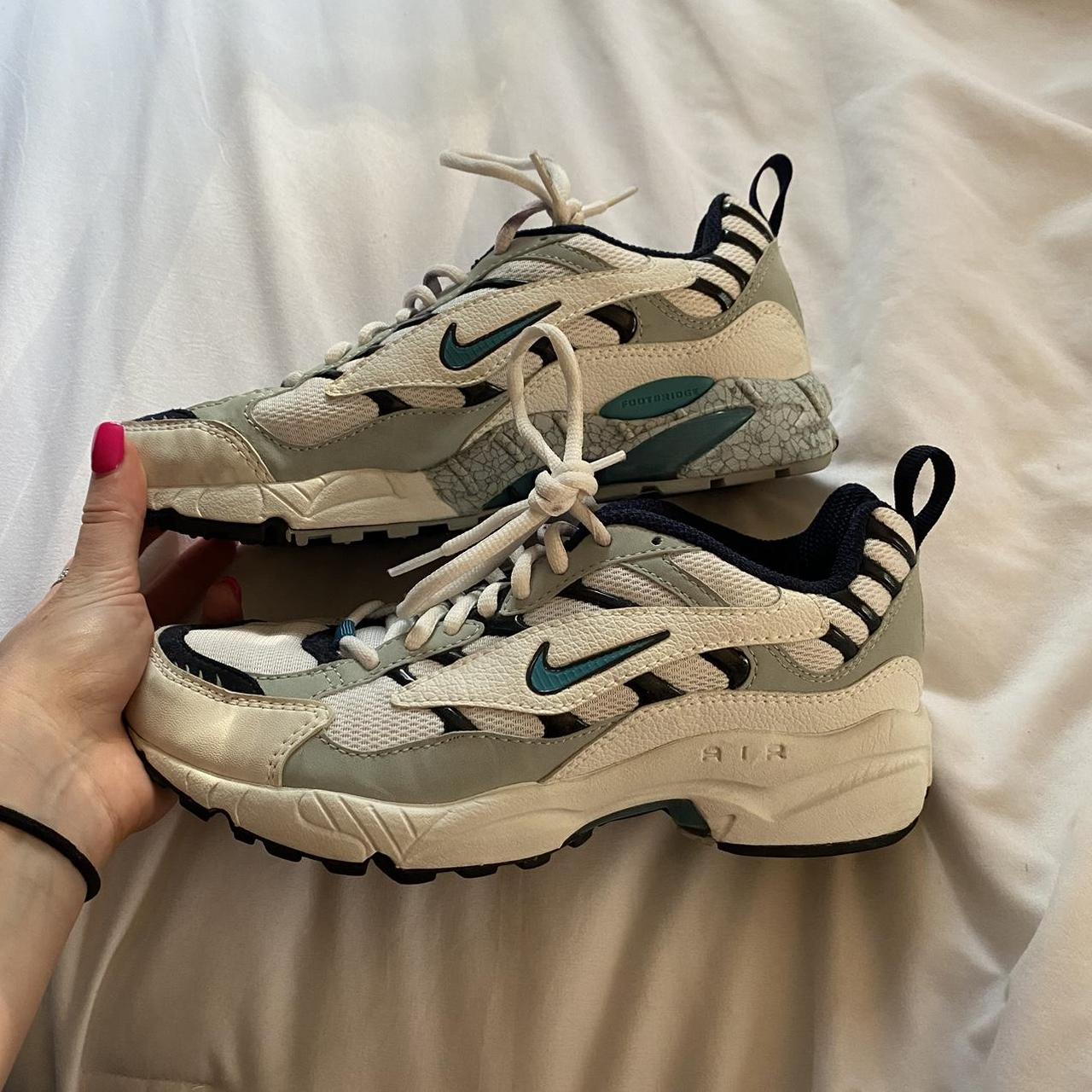 nike old school shoes mens