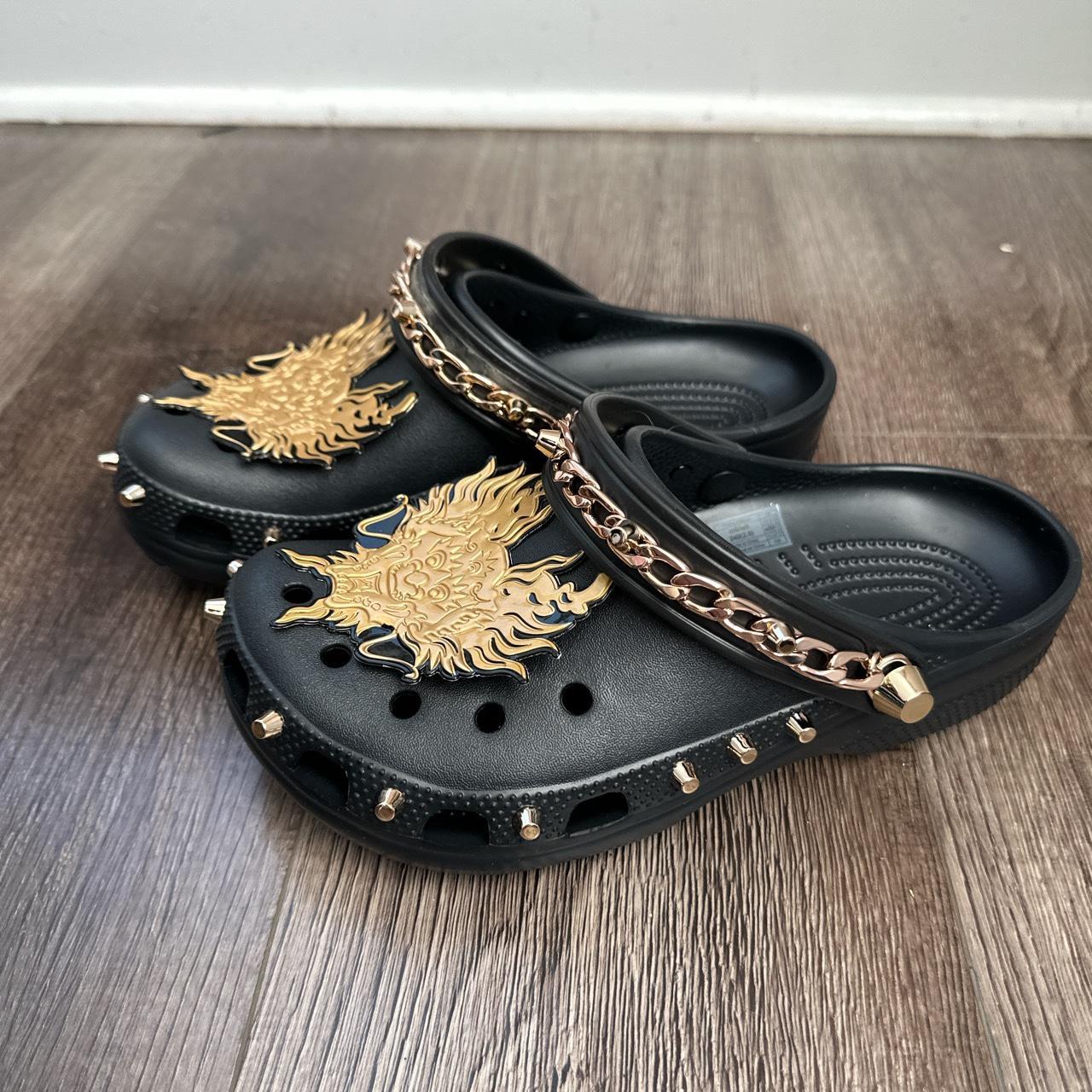 Vivienne deals tam crocs