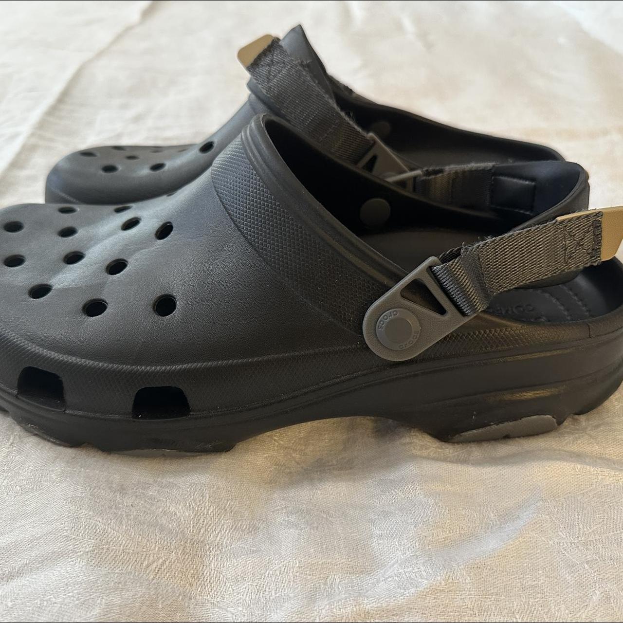 crocs all terrain black