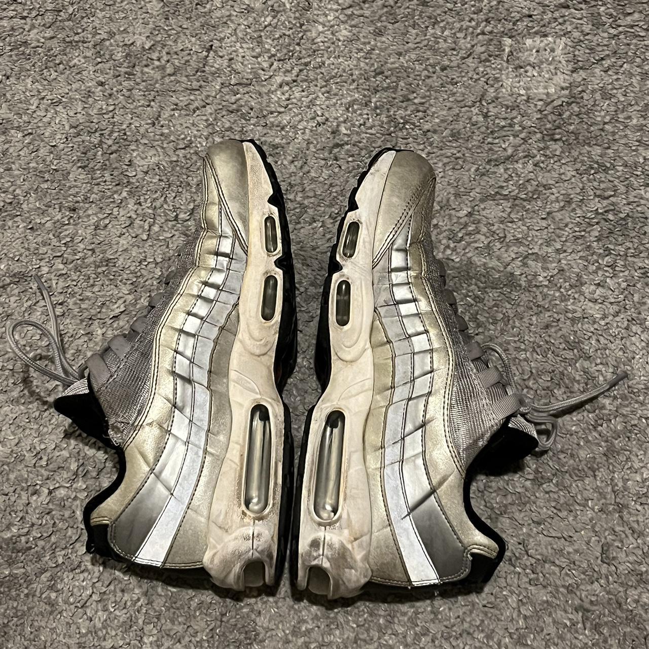 mens silver nike trainers