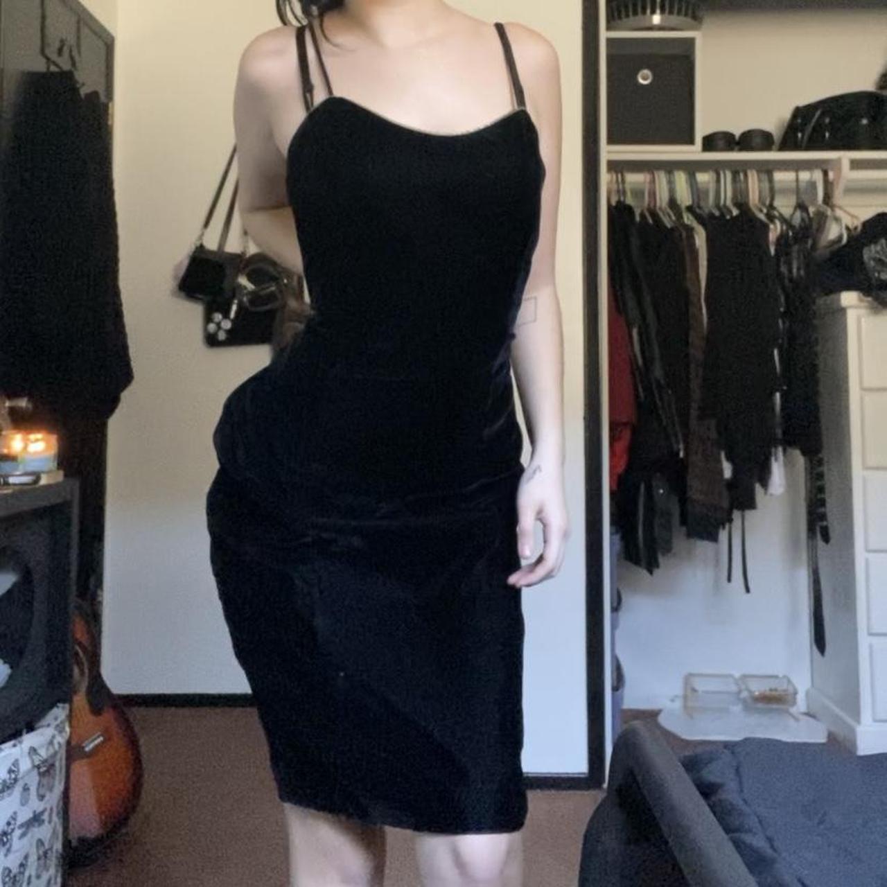 Absolutely gorgeous stunning classy sexy and chic - Depop