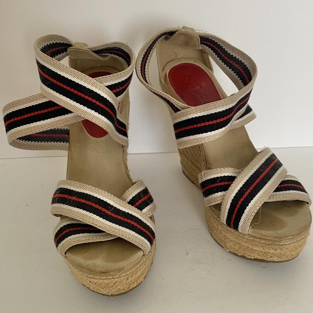 Mia on sale red sandals