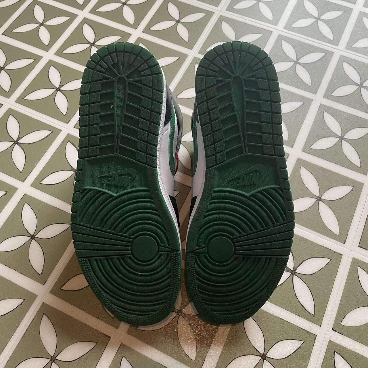 pine green jordan 1 red laces