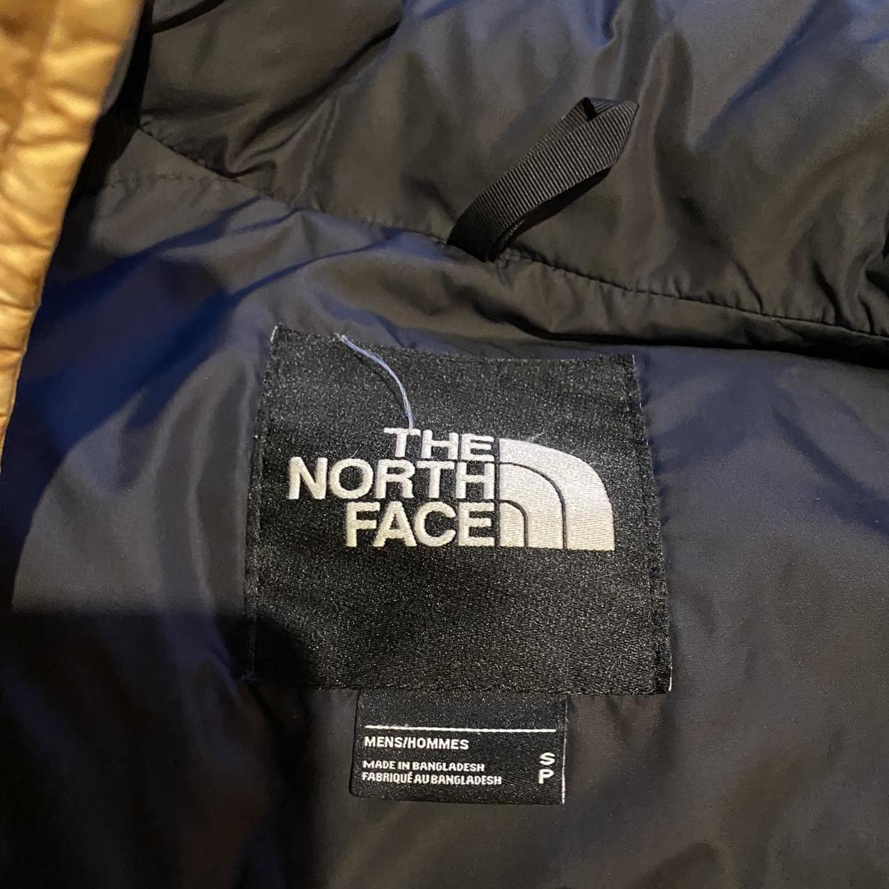 North face puffer, perfect condition. Size Medium.... - Depop