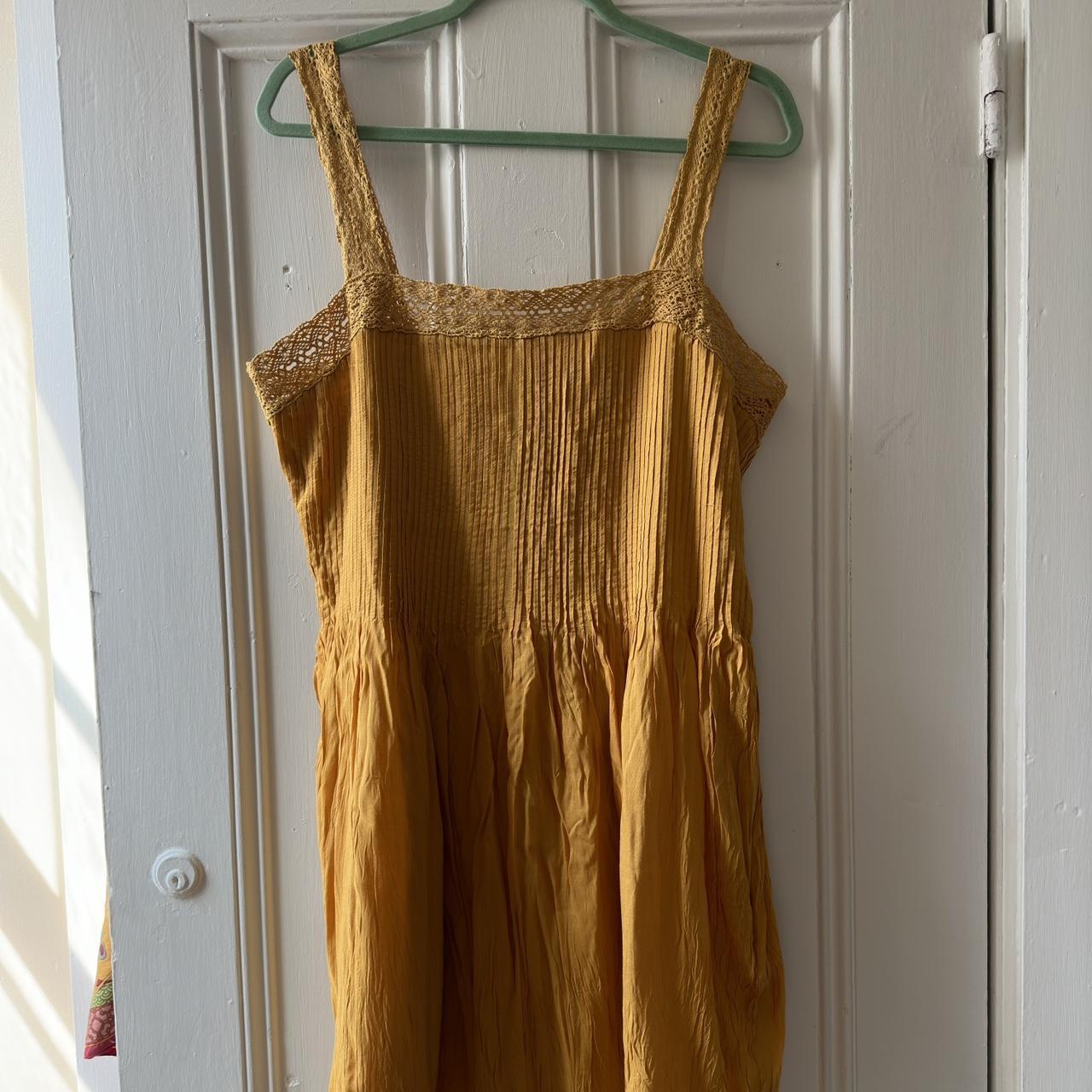 Aritzia hotsell leone dress