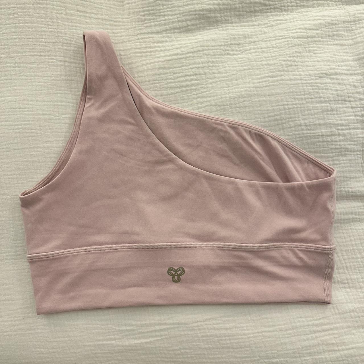 item listed by danielleoliverr