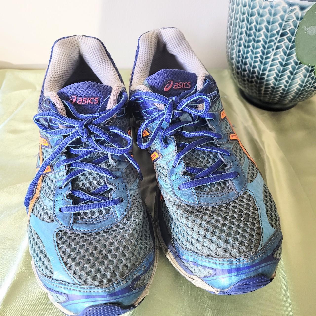 Asics deals blue trainers