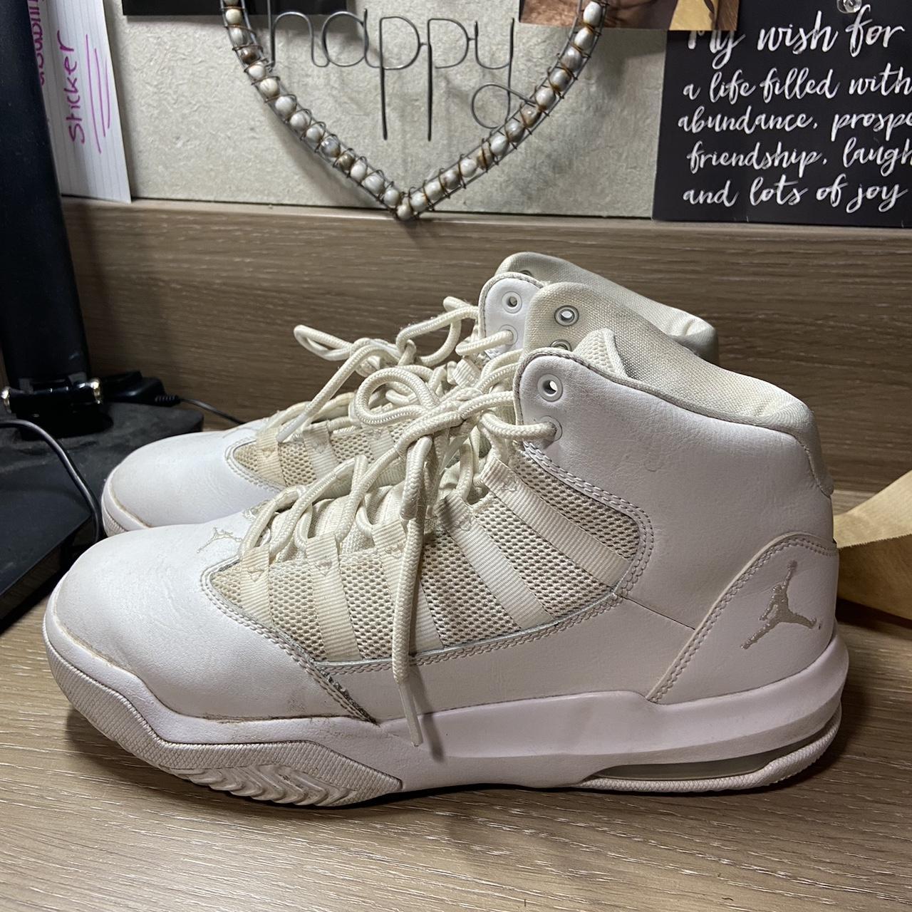 11s jordans black and white