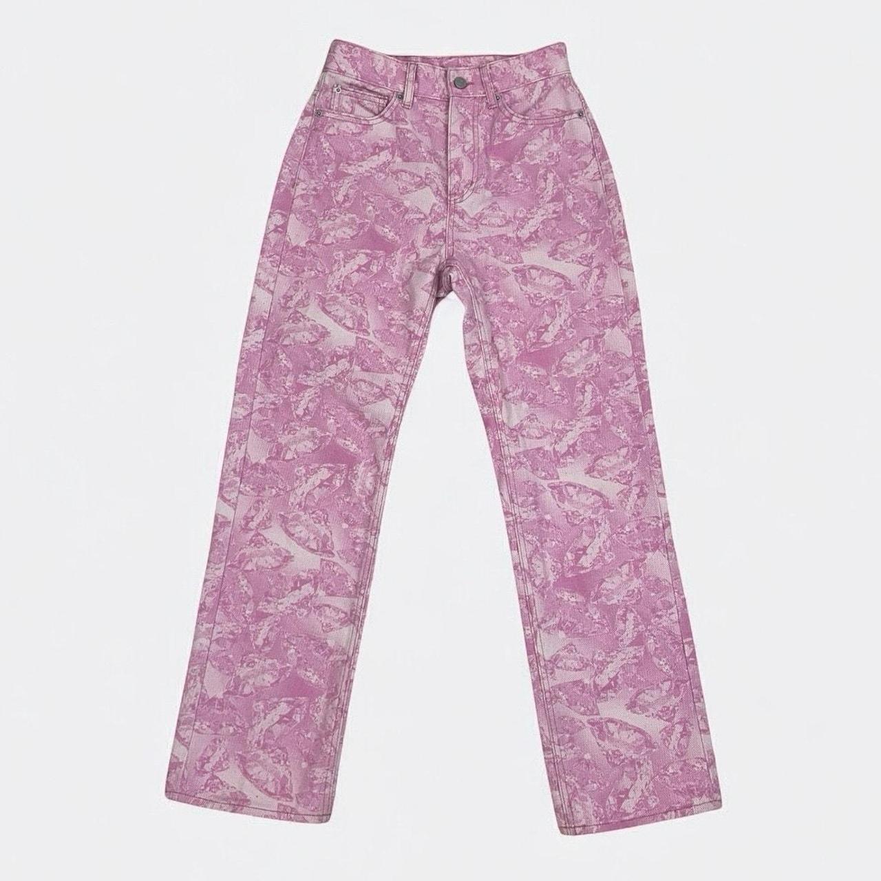 item listed by lizaslooks