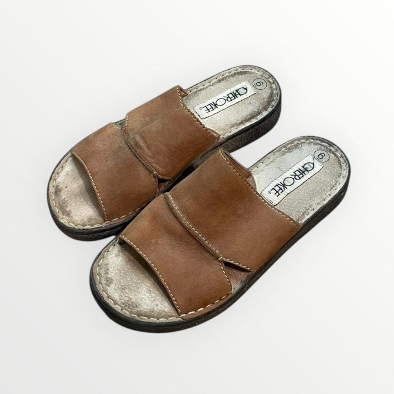 item listed by lizaslooks