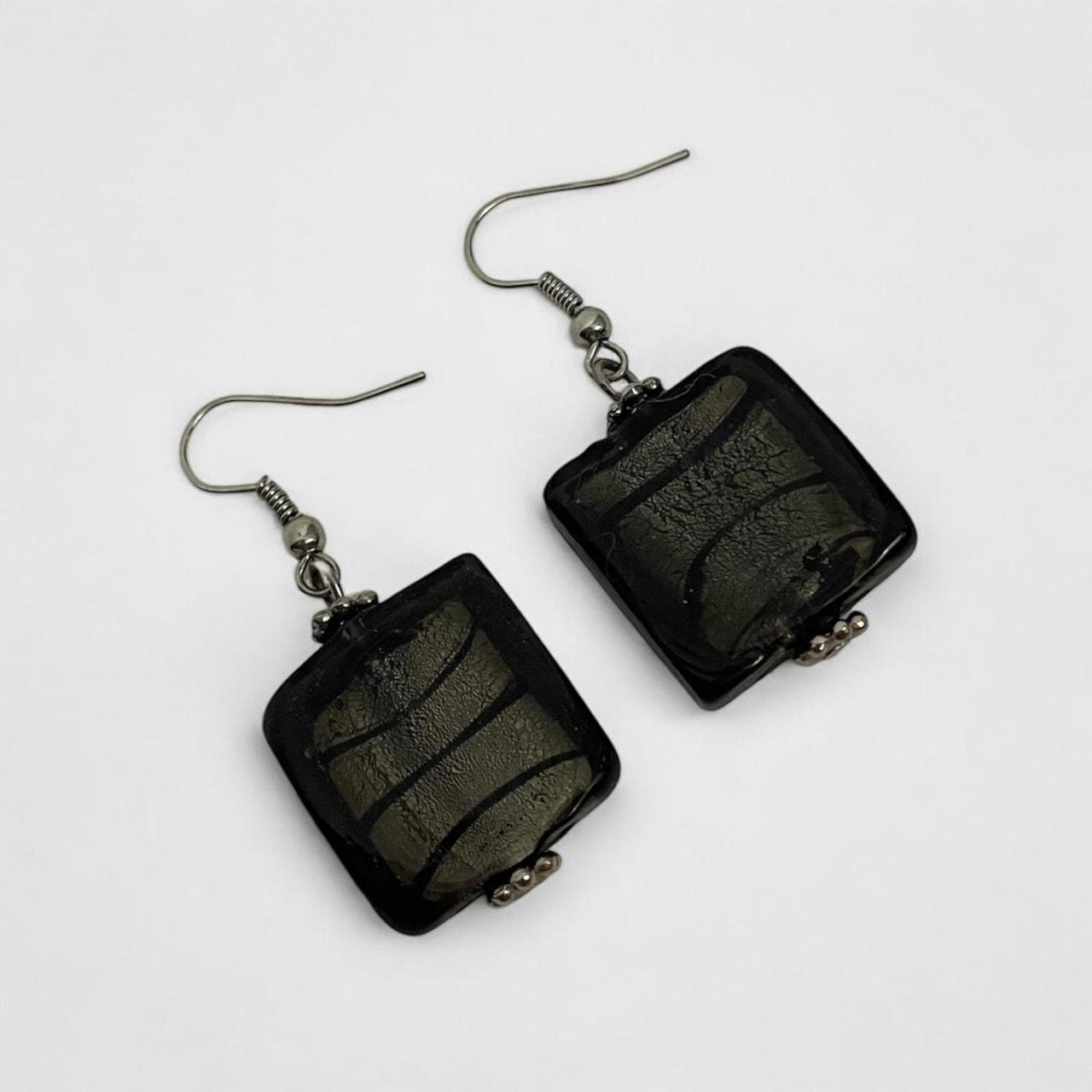 item listed by lizaslooks