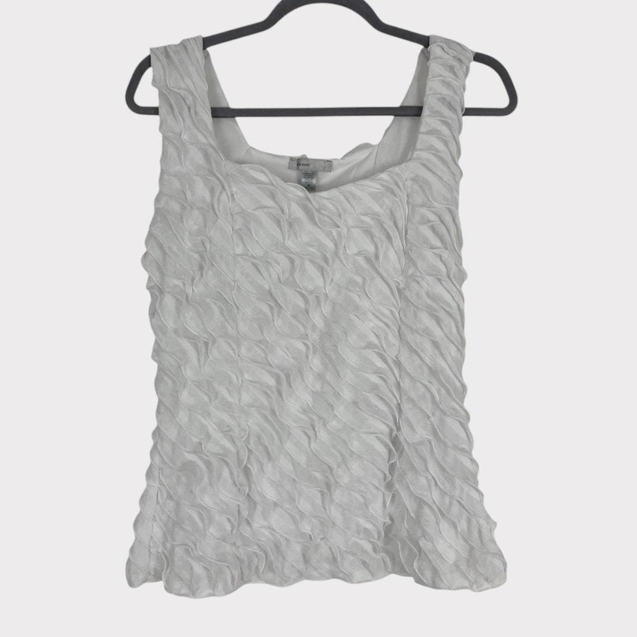 item listed by lizaslooks
