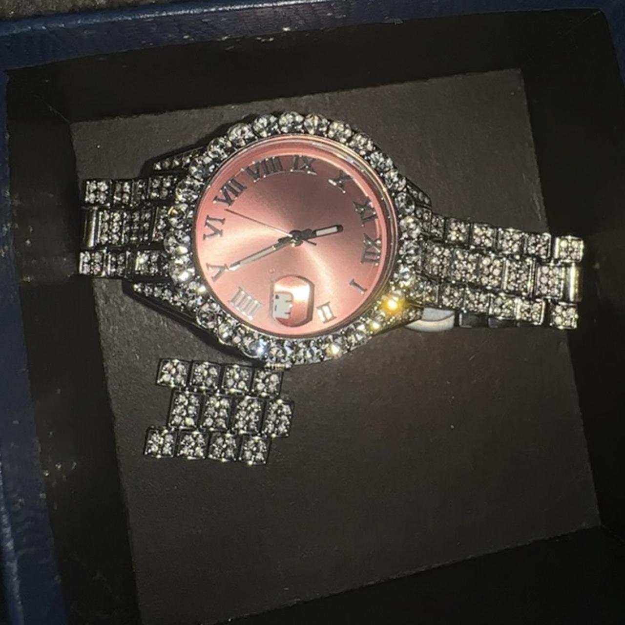 item listed by lillipollikett