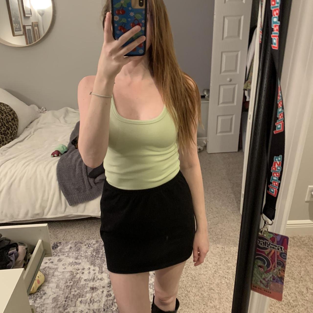 Aritzia Women's Green Veststankscamis Depop