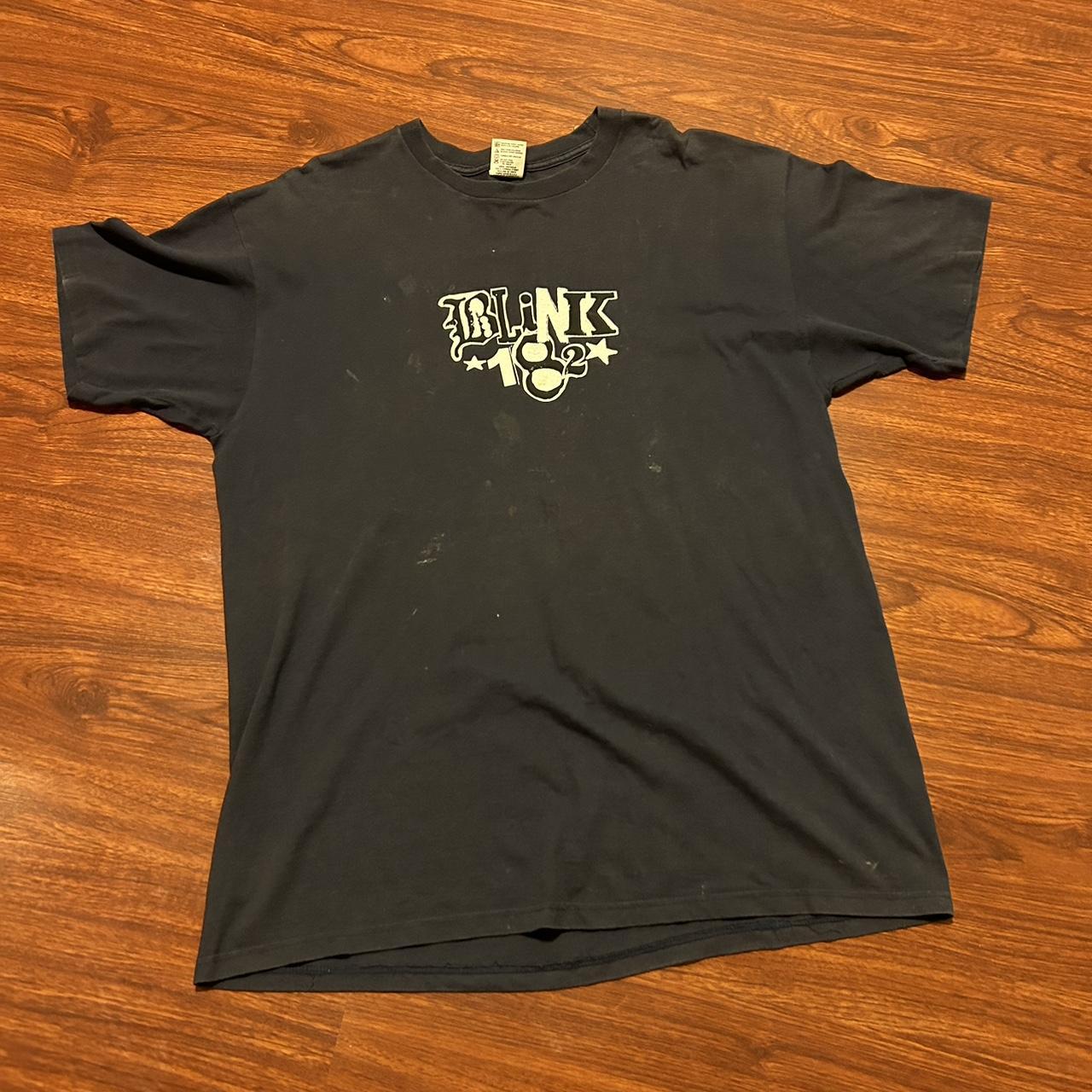 Vintage Blink-182 band outlet shirt