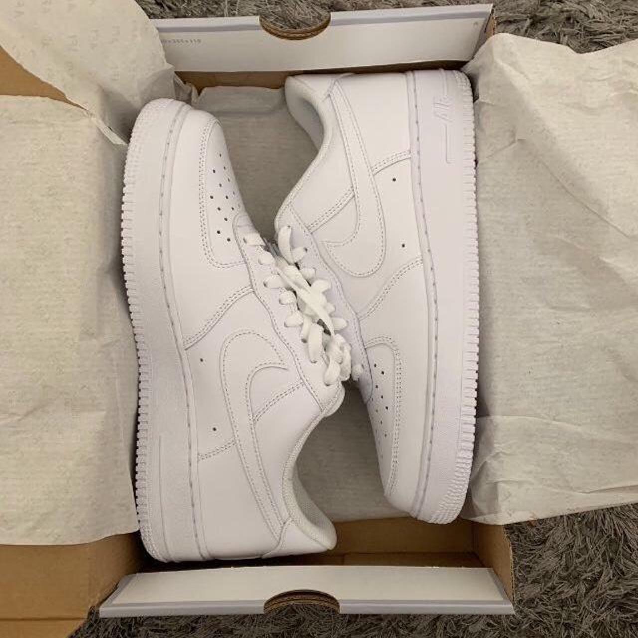 Nike Men's White Trainers | Depop